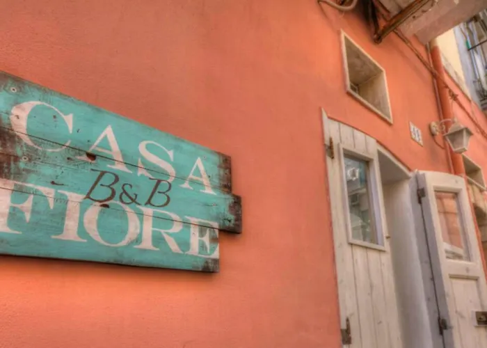 לינה וארוחת בוקר Casa Fiore 4*