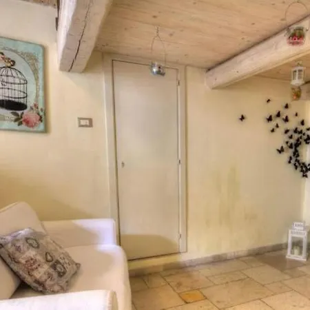 Casa Fiore Bed & Breakfast 3*
