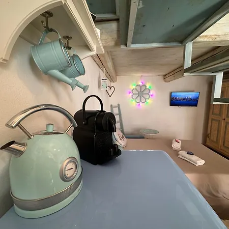 Casa Fiore Bed & Breakfast 3*