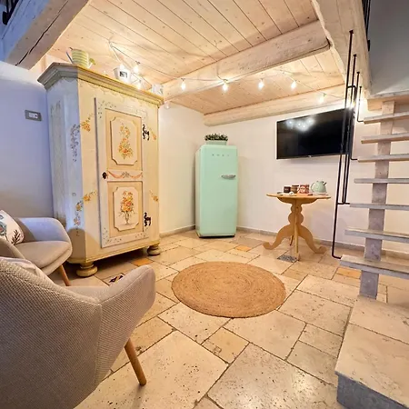 Casa Fiore Bed & Breakfast 3*